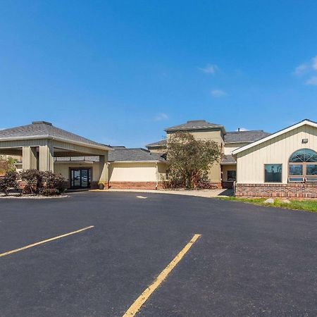 Quality Inn Upper Sandusky Bagian luar foto