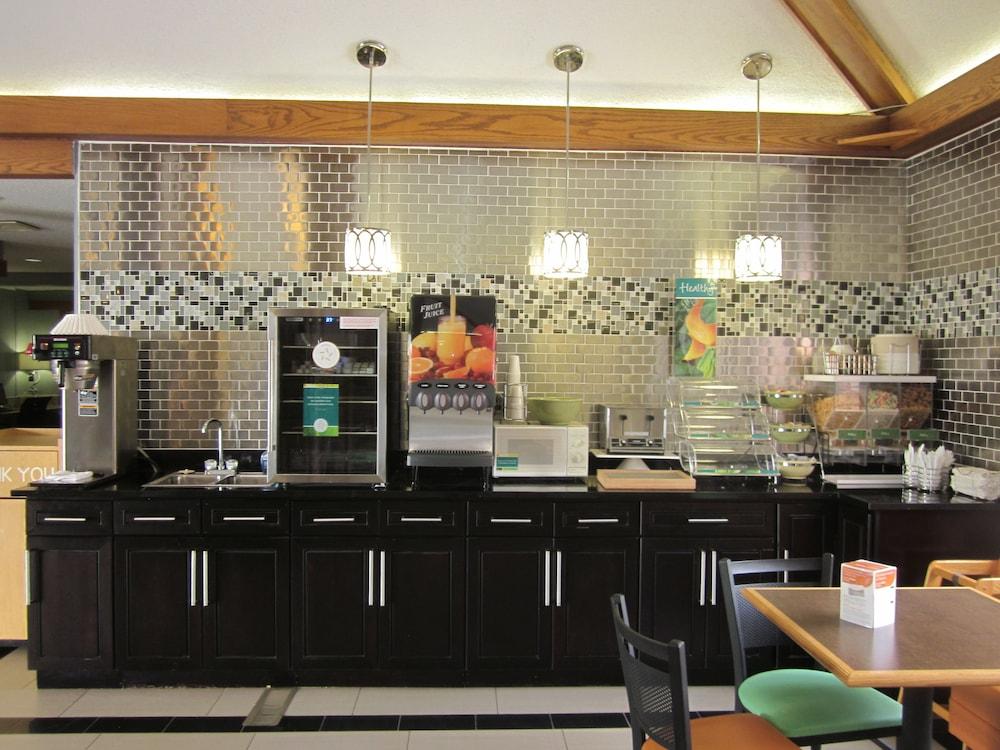 Quality Inn Upper Sandusky Bagian luar foto