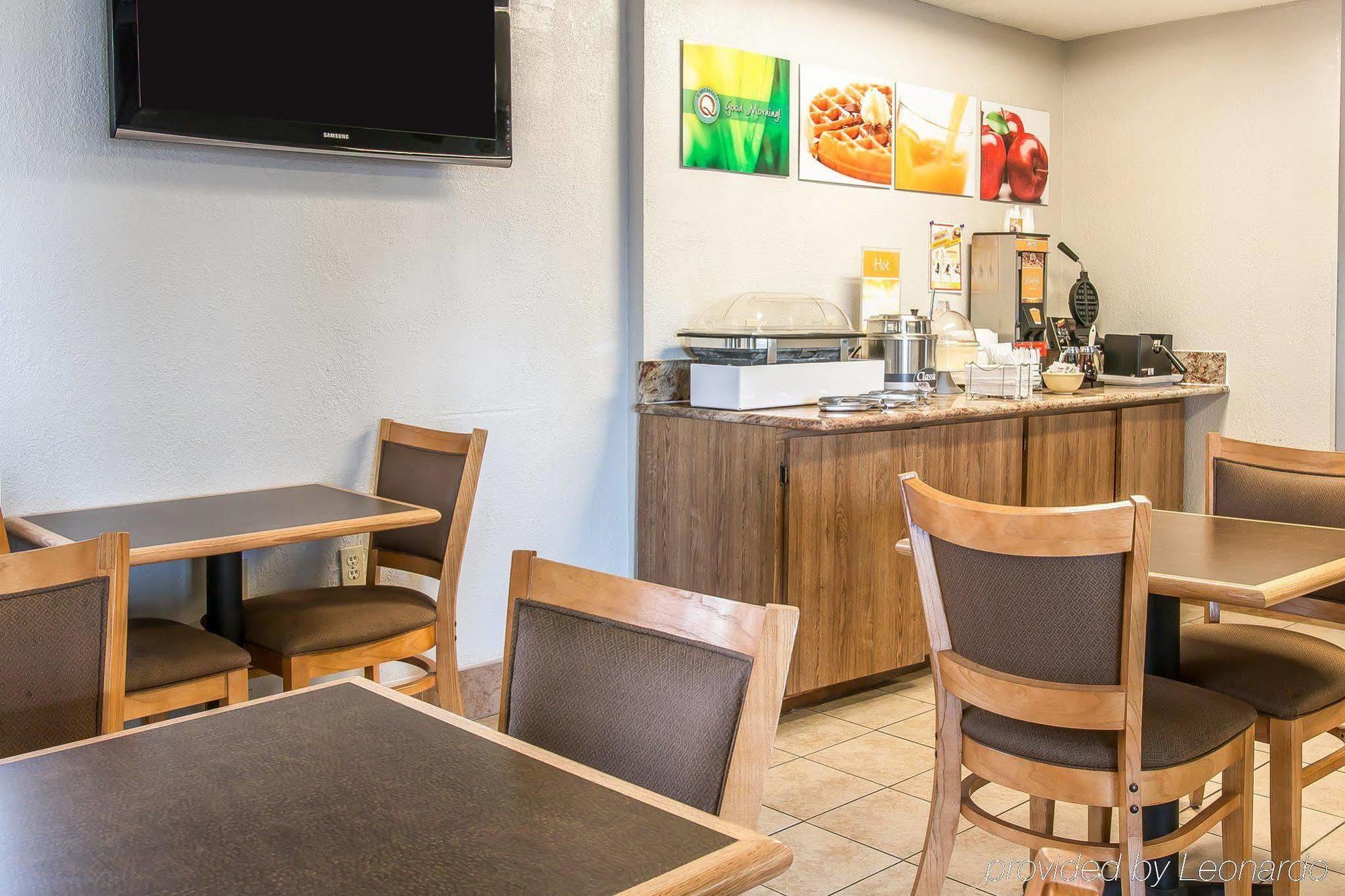 Quality Inn Upper Sandusky Bagian luar foto